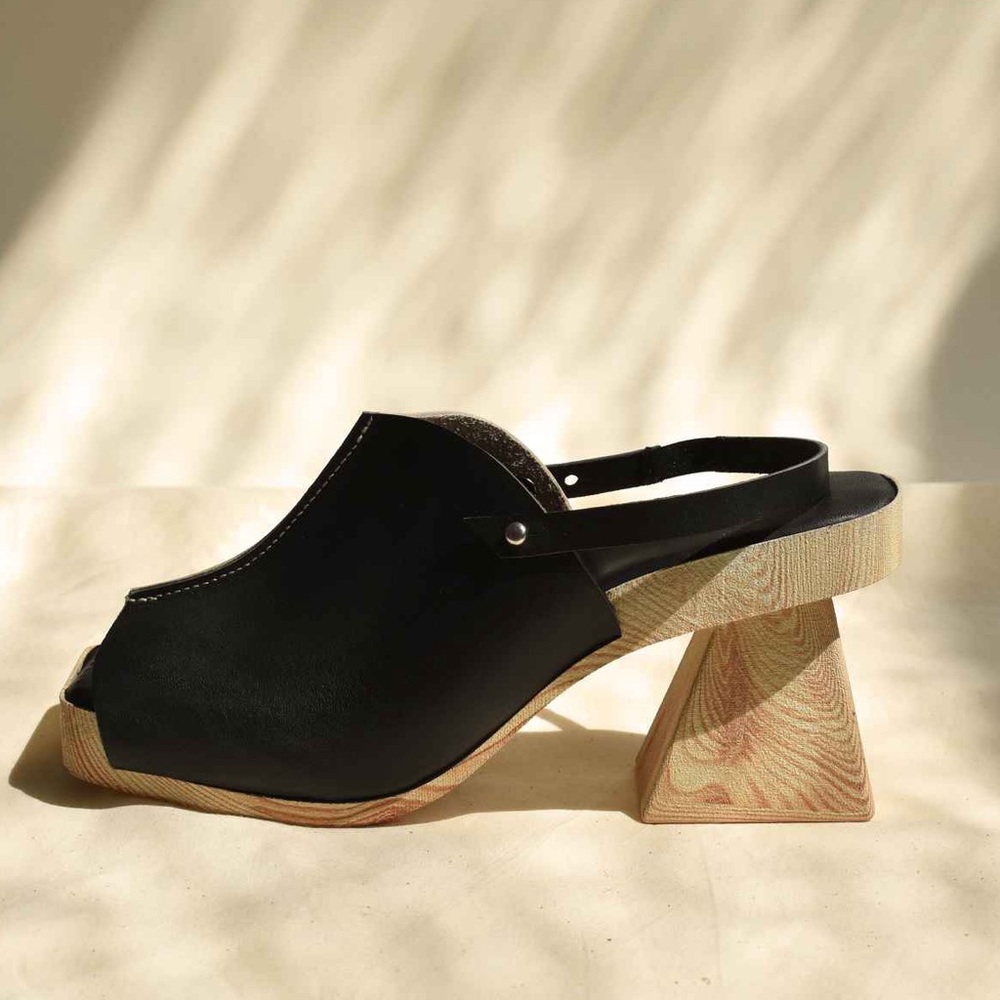 Hilos Black Leather 3D Printed Heels